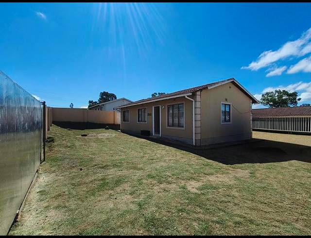 3 BEDROOM HOUSE FOR SALE IN NCAMBEDLANA